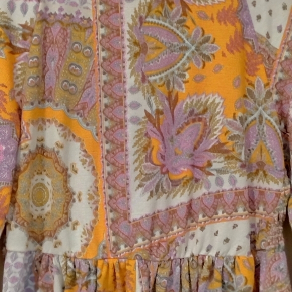 Melloday Sz Medium Long Sleeves Smocked V Neckline Dress Top Mix Pattern - Picture 7 of 7